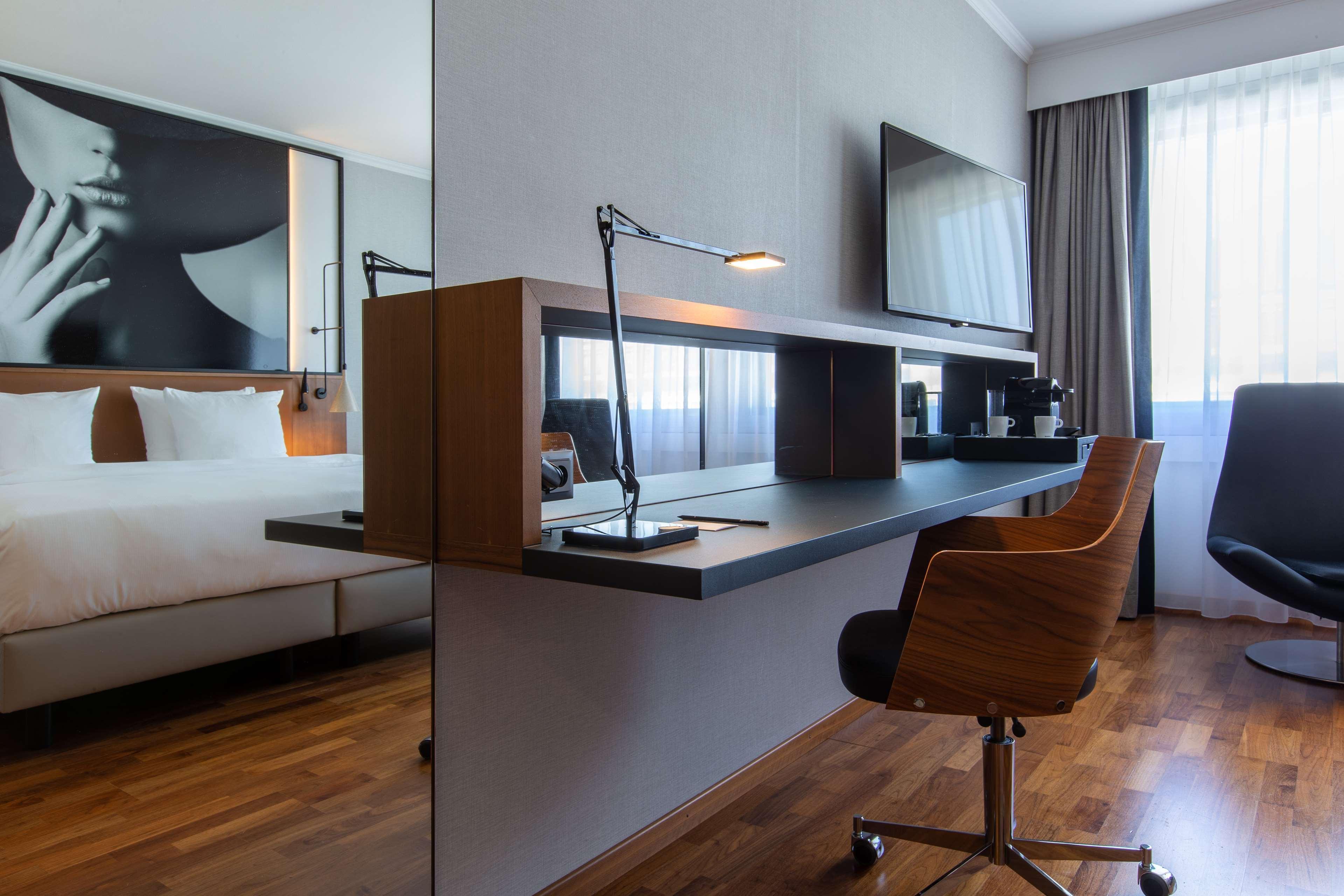 Radisson Blu, Hotel